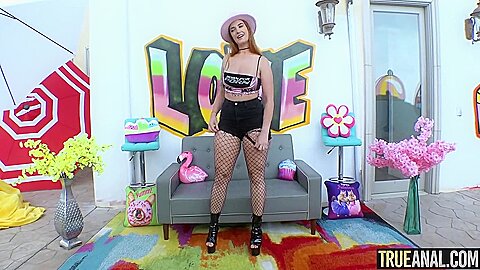 Siris Big Ass Is Ready To Take It Deep - Anal